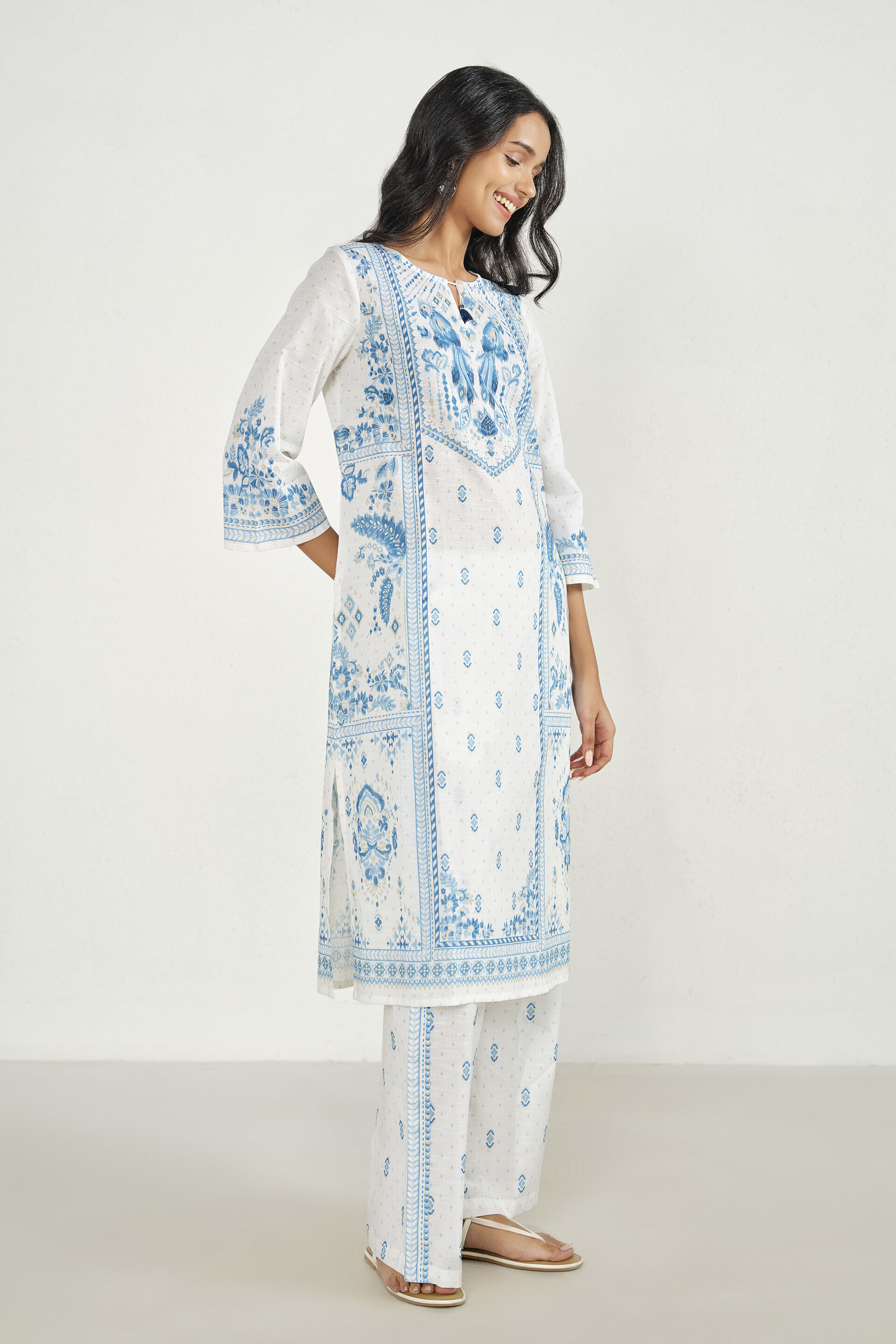 Avanya White Printed Kurta Set, White, image 4
